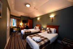Cosy Twin Room room in Savoy Park Hotel