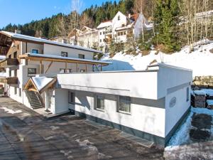 Apartment Al Vietta-1 by Interhome