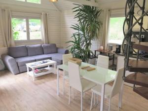 Chalets Chalet Le Mazere by Interhome : photos des chambres