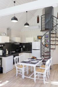 Chalets Chalet Le Mazere by Interhome : photos des chambres