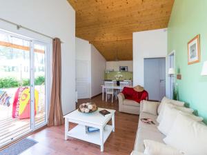 Apartment Les Cottages du Lac T2 by Interhome