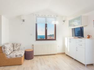Apartment Bellevue-1 by Interhome
