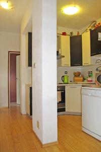 Apartment Chantal-4 by Interhome