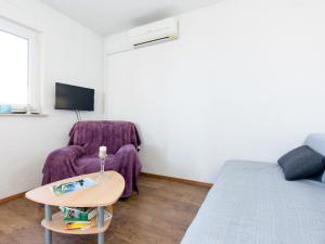 Apartment Tajana by Interhome