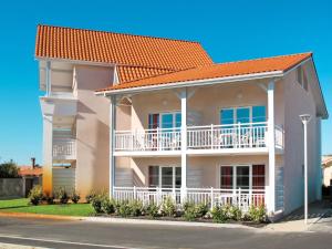 Apartment Résidence Belle Dune-3 by Interhome