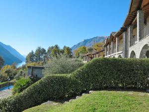 Apartment Poggio degli Ulivi by Interhome