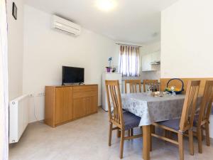 Apartment Andrea-1 by Interhome 