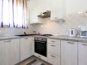 Apartment Andrea-1 by Interhome