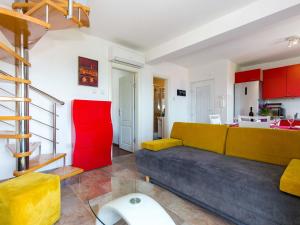 Apartment Renato - NOV115 by Interhome