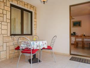 Apartment Donata by Interhome