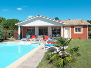 Maisons de vacances Holiday Home Les Acacias by Interhome : photos des chambres