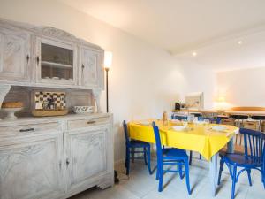 Maisons de vacances Holiday Home Petit Acacia by Interhome : photos des chambres