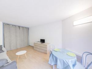 Studio Les Amphores-5 by Interhome