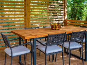 Holiday Home Klen 2 by Interhome