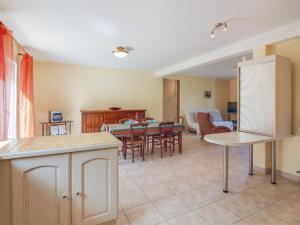 Maisons de vacances Holiday Home Maison Les Hortensias by Interhome : photos des chambres
