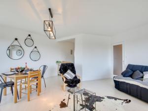 Appartements Apartment Port Blanc by Interhome : photos des chambres