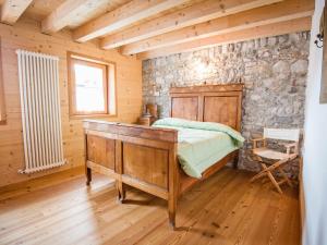 Apartment Albergo Diffuso - Cjasa Ustin-5 by Interhome