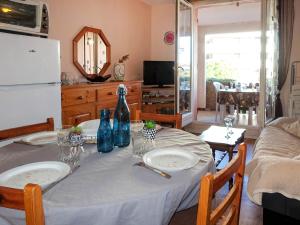 Appartements Apartment Le Mediterranee by Interhome : photos des chambres