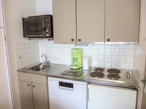 Apartment Mélèzes 33 by Interhome