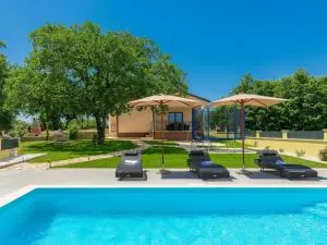 Holiday Home Villa Aniva by Interhome - Tomišići