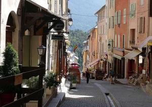 Appartements T3 au coeur du centre historique de Briancon #2 : photos des chambres