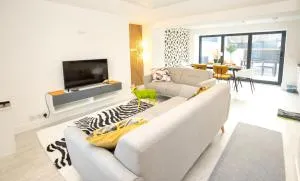 James' Place at Castle Cottage - Dowlais