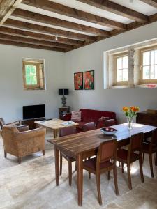 La Cour de La Fleunie 1