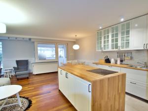 Family Suite Parking 2 Bathrooms 300 m sea