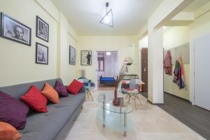 Superb Acropolis view 3bd apt in historical center