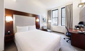 Club Quarters Hotel Wacker at Michigan, Chicago