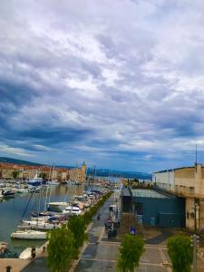 Accostage Vieux-Port - Appartements & Parking : photos des chambres