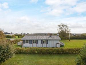 5 person holiday home in Ebeltoft-By Traum