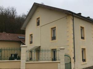 Maisons de vacances Gite Velle-sur-Moselle, 3 pieces, 5 personnes - FR-1-584-178 : photos des chambres