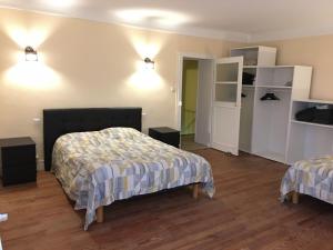 Maisons de vacances Gite Velle-sur-Moselle, 3 pieces, 5 personnes - FR-1-584-178 : photos des chambres