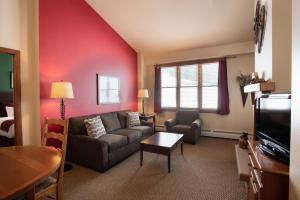 Terrific Zephyr Mountain Lodge Condo With Beautiful Views of the Slopes condo