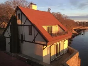 Point Radio Cottage - Manchester