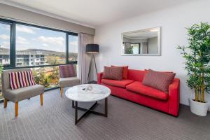 2BR 2Bath L8 Executive Apartment, in City Centre