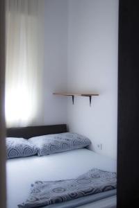 Apartments Tomisa