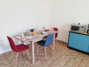 B&B / Chambres d'hotes Les Greniers Du Chateau : photos des chambres
