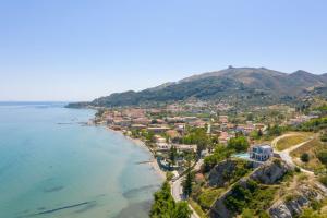 Venetico Beachfront Apartments & Suites - Sea View Suite