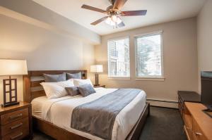 Beautiful Fraser Crossing Founders Pointe Condo with Upgraded Furnishings condo