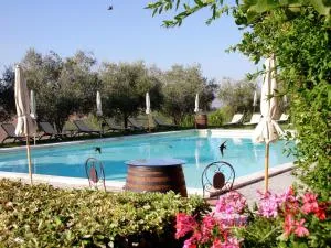 Belvilla by OYO Elegant flat in historic villa - Valiano