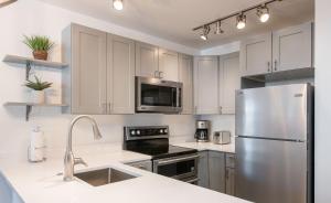 Comfortable Zephyr Mountain Lodge Condo with Spectacular View of the Continental Divide condo