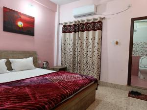 Hotel Vrindavan Palace