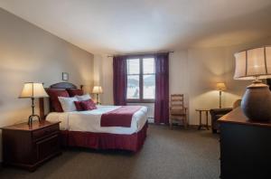 Great Ski-In Ski-Out Zephyr Mountain Lodge Condo with Lovely Balcony Views condo