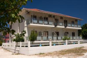 Savinos Rooms Lefkada Greece