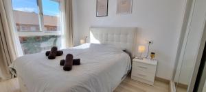 Homes of Spain, Apartamentos Paraíso, Ed Nuku Hiva, Atico H con Piscina Privada en solárium, a pie de playa, WIFI