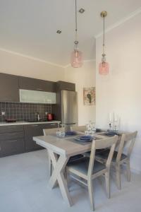 Apollonian Luxury Apartments