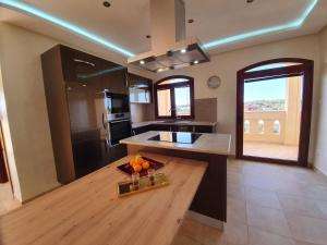 Mahdia - Baghdadi - Laourient Apartments, restaurant, café