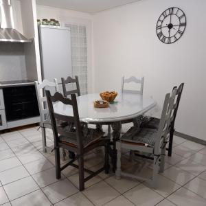 Villa Cara, 6 personnes, proche plage et commerces, secteur calme, Classé 3 étoiles